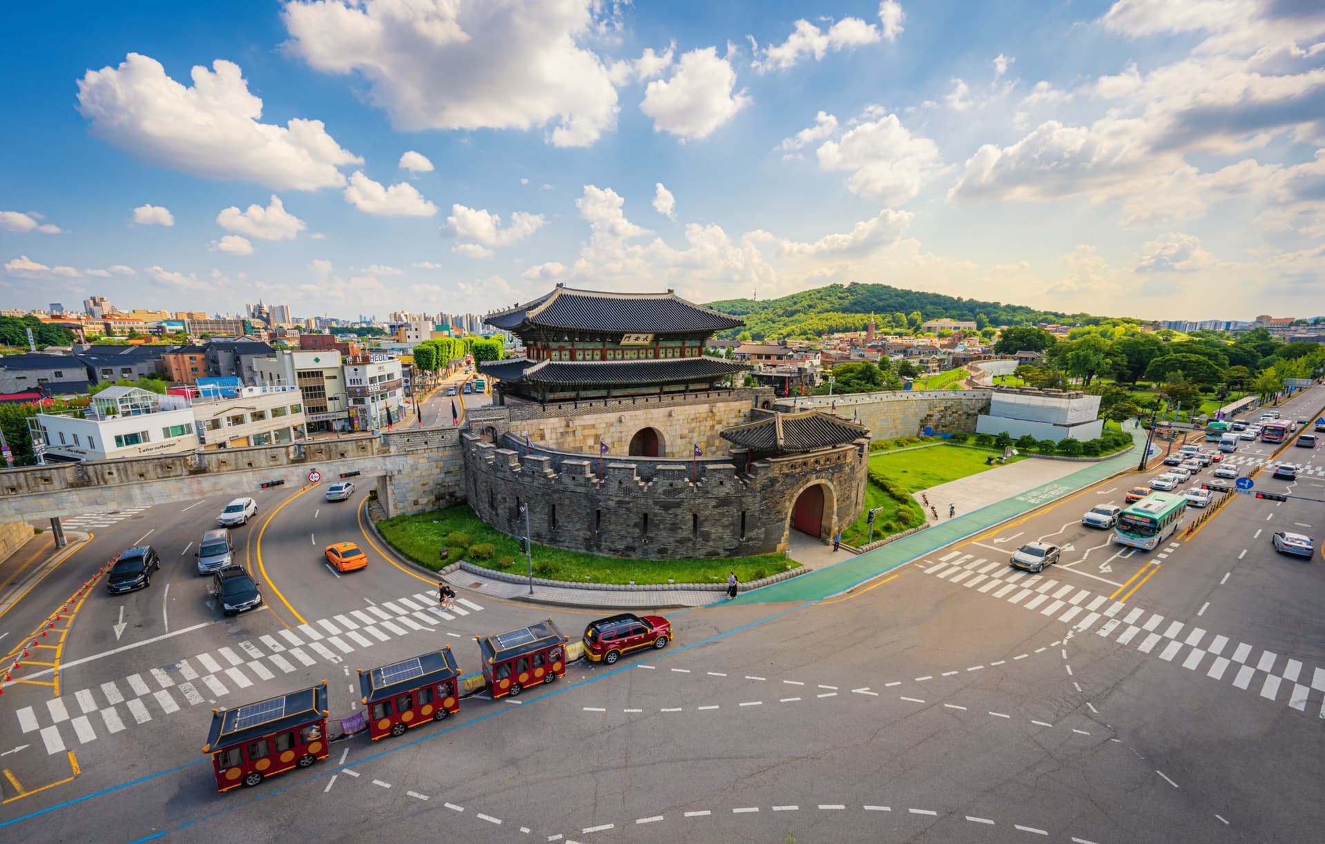 Discover Suwon and its Hwaseong Fortress: Must-See Attractions